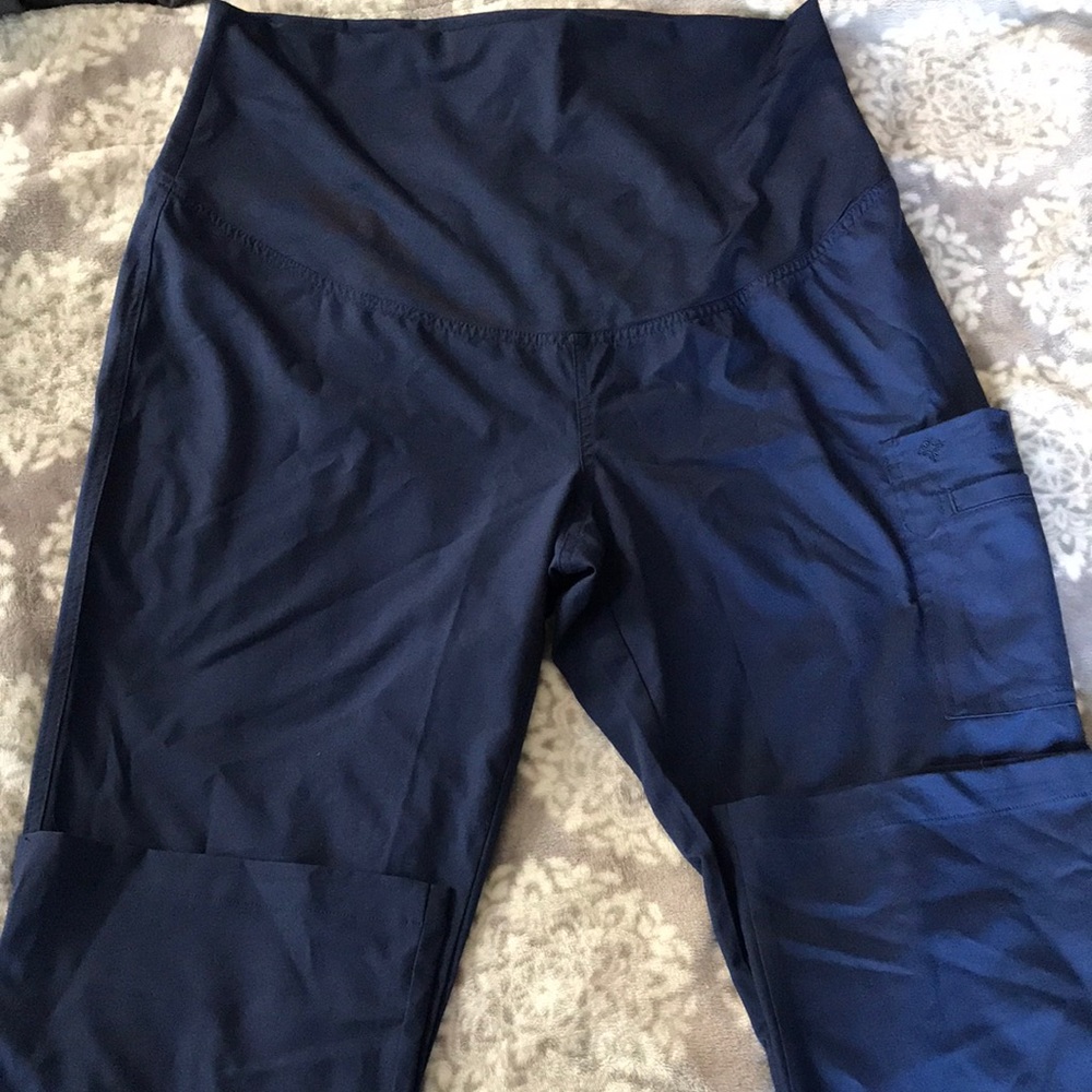 Women’s maternity size medium scrub pants